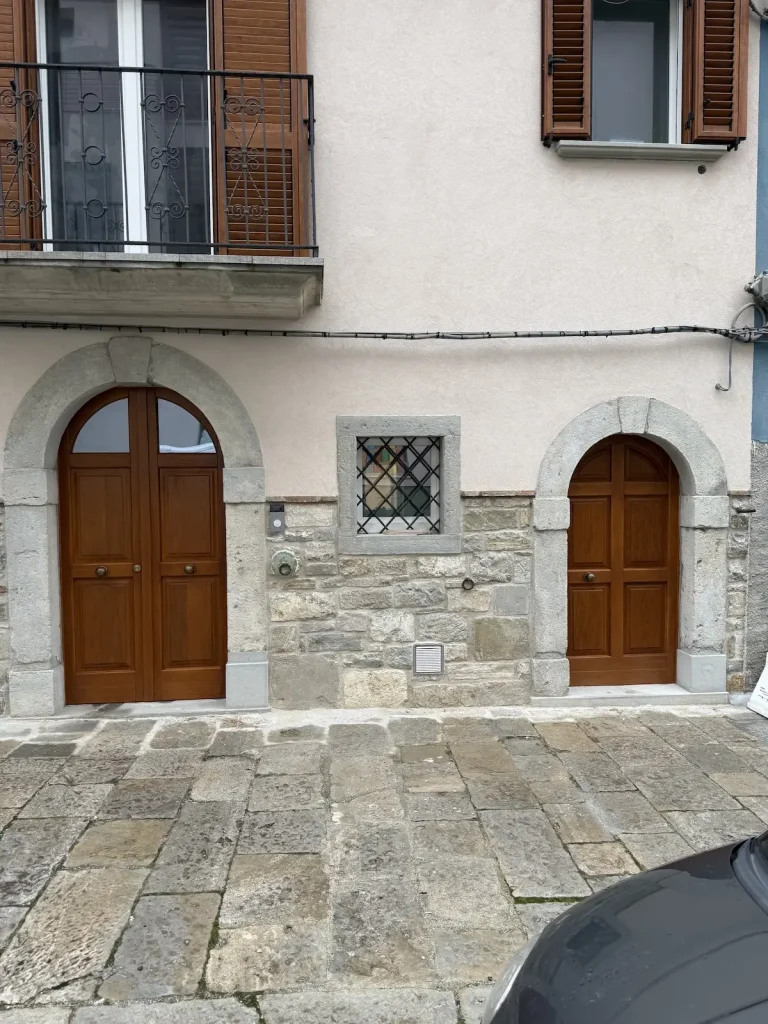 Lavori-Porte-1-Fac-Design23-768x1024